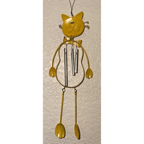 Yellow Metal Smiling Kitty Cat W/Bow Tie Wind Chimes W/Faux Rust 16” Long - Picture 6 of 11